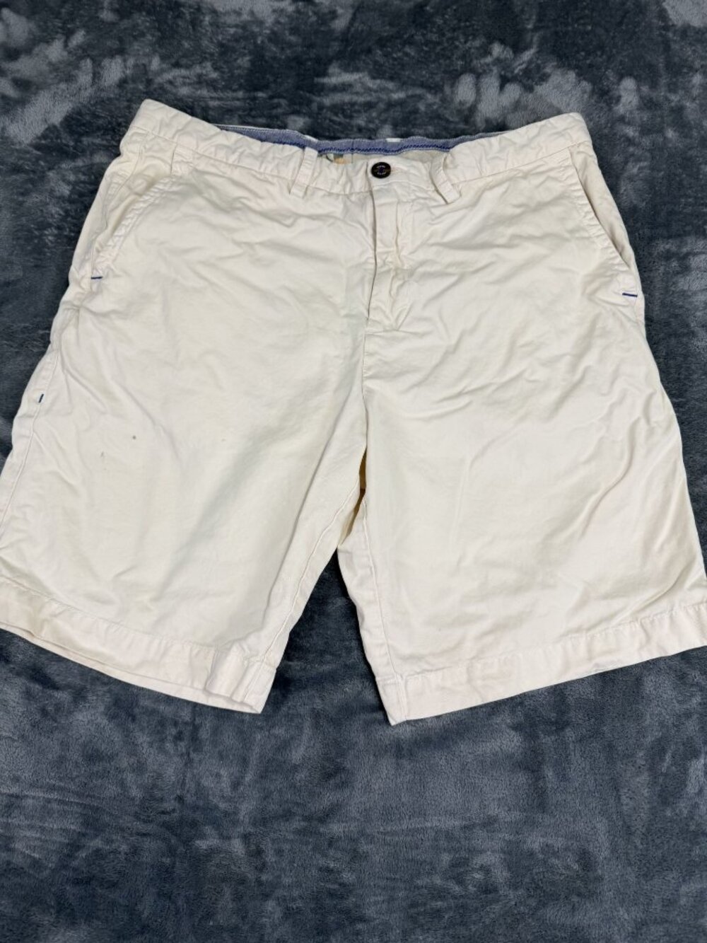 Tommy Bahama Mens Beige Flat-Front Shorts 36